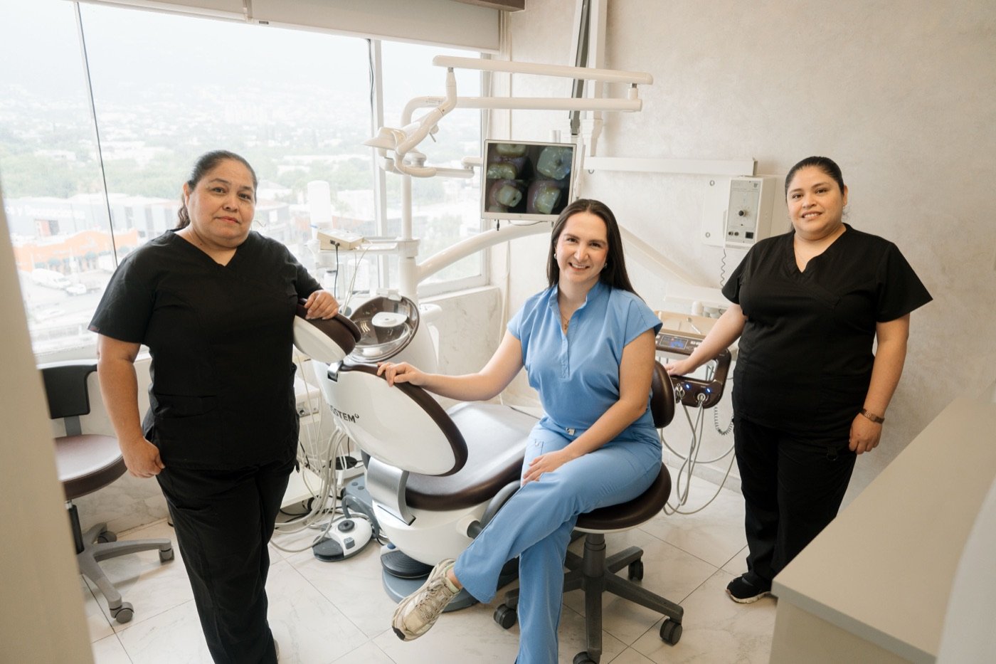 Equipo de la Clínica Avanzada de Periodoncia e Implantes